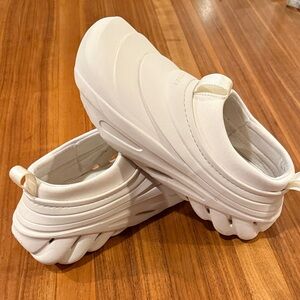 EUC Crocs echo storm slip on sz men’s 11